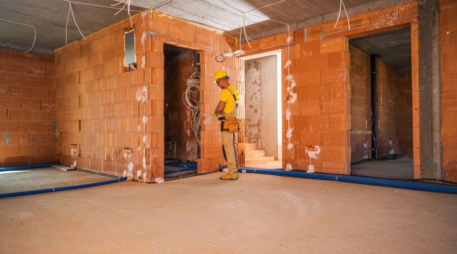 Expert Emergency Roof Repairs services in Vernon, AL